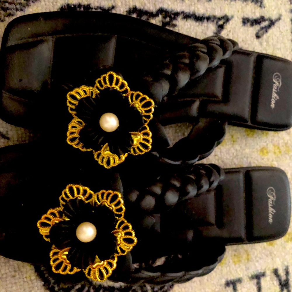 Slippers New size 6